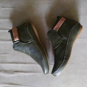 Brand New Hunter Green Booties